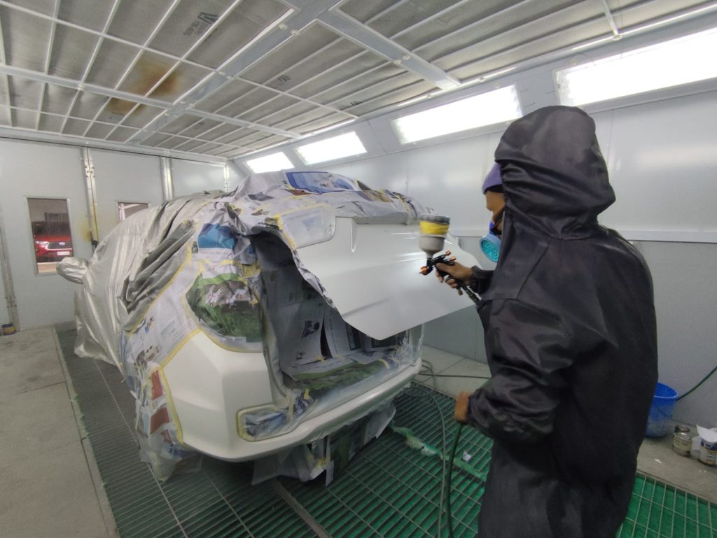 Auto body repair service at Anis Car Repair in Manila Philippines